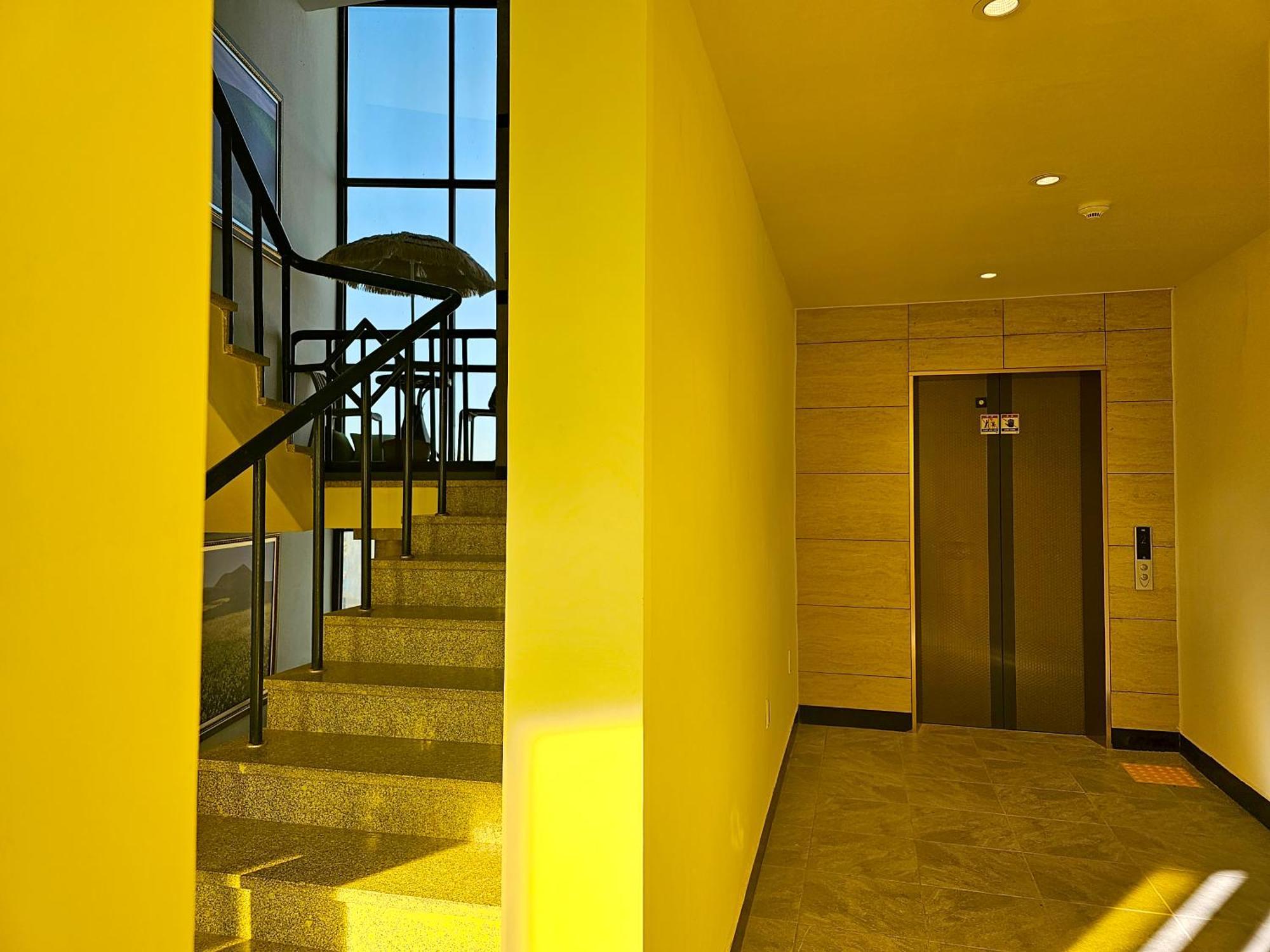 Sea Cliff Hotel Чеджу Екстериор снимка